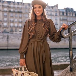 ISO Madelyn Gal Meets Glam dress